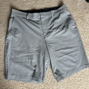 Nike Men's DRI-FIT Gray Flat-Front Golf Shorts